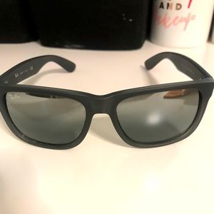 Raybans sunglasses